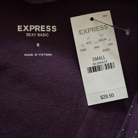 NWT Express Purple Rhinestone V-Neck Top – Size S - Picture 7 of 8